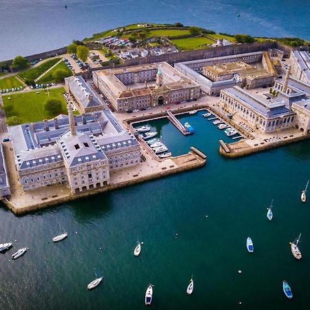 Two-Bedroom Apartment At Royal William Yard, 普里茅斯 外观 照片