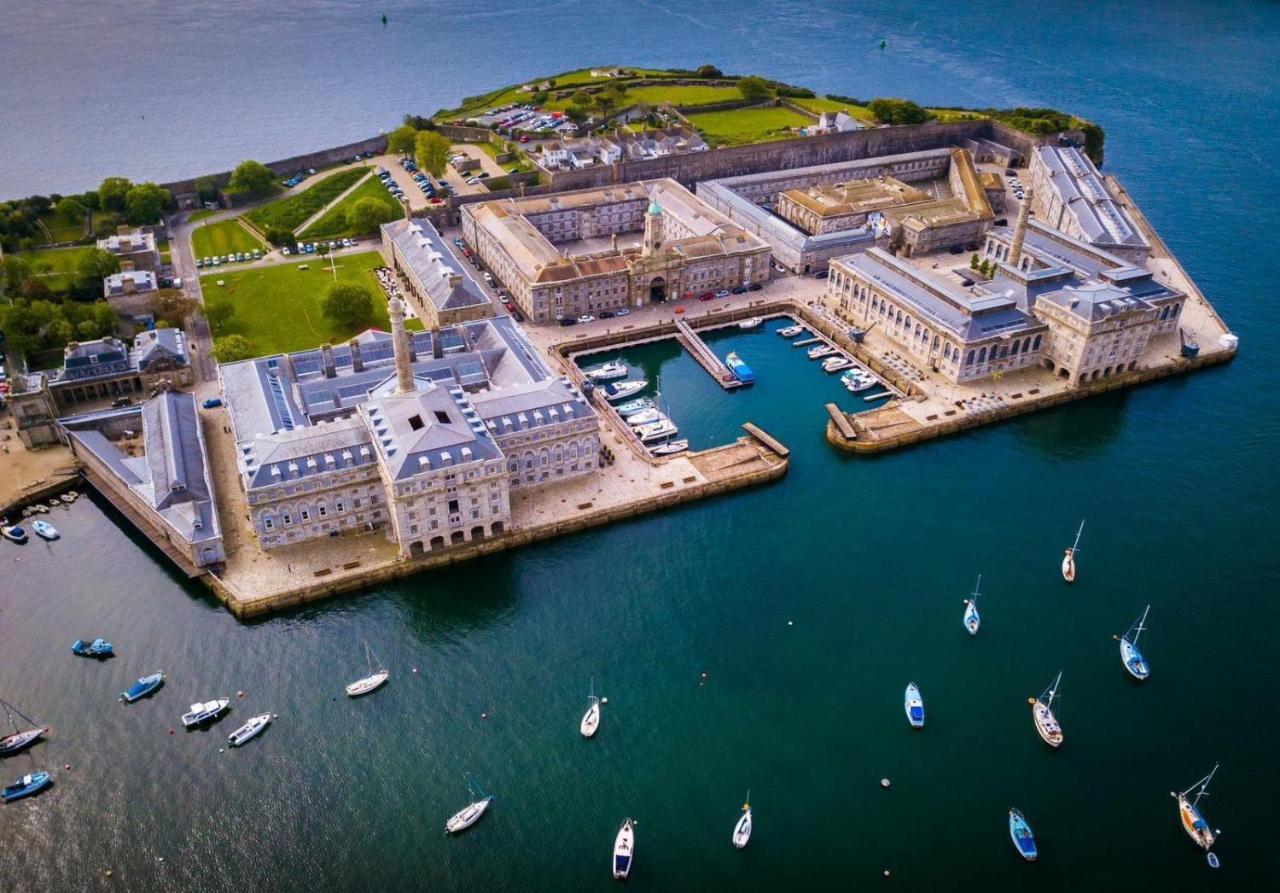 Two-Bedroom Apartment At Royal William Yard, 普里茅斯 外观 照片